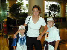 Lindsay_Davenport_with_Ian__Aryn_.JPG (126942 bytes)