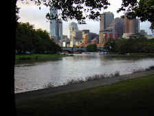 Melbourne along Yarra River.JPG (92822 bytes)
