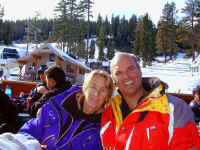 Mike & Pam at Lodge.JPG (122457 bytes)